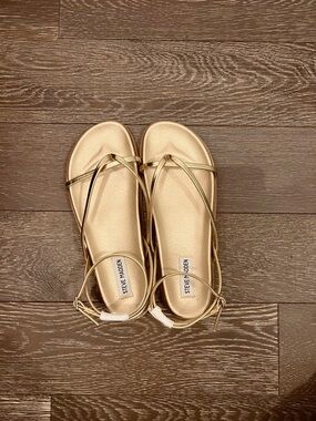 Steve Madden Metallic Gold Sandals Size 8